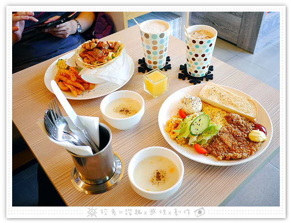 [台南食記] GO STAY dining room~近台南車站的平價早午餐店！皇家級的庶民享受！首推爆料狀態的塔可蛋餅！