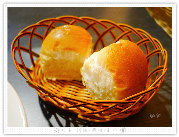 [台南食記] MAZE美之牛炭烤牛排館~原汁原味禁得起烤驗！美國頂級安格斯肋眼牛排&平價雞腿排！