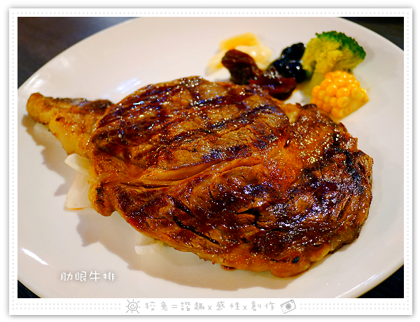 [台南食記] MAZE美之牛炭烤牛排館~原汁原味禁得起烤驗！美國頂級安格斯肋眼牛排&平價雞腿排！