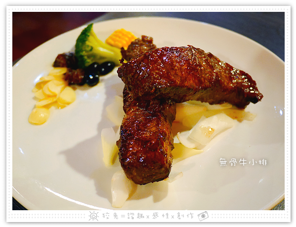 [台南食記] MAZE美之牛炭烤牛排館~原汁原味禁得起烤驗！美國頂級安格斯肋眼牛排&平價雞腿排！