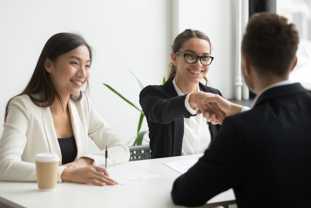 下半年關稅+缺工挑戰，企業招募該如何應對？-人才庫