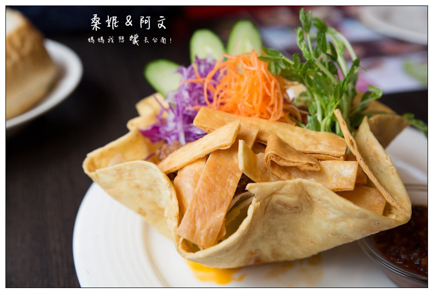 【台南安平】美味好吃的排餐料理！邊界驛站，比臉還大的肋眼牛排好好吃！