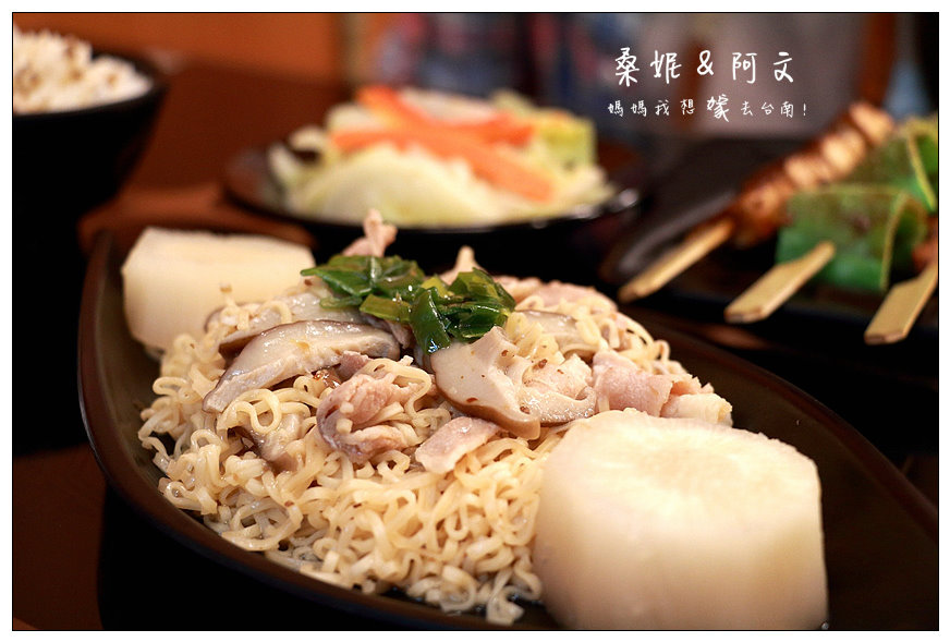 【台南中西區】【當食炭烤】先滷後烤,中藥醬汁獨特滋味!!!! 【台南中西區】【當食炭烤】先滷後烤,中藥醬汁獨特滋味!!!!
