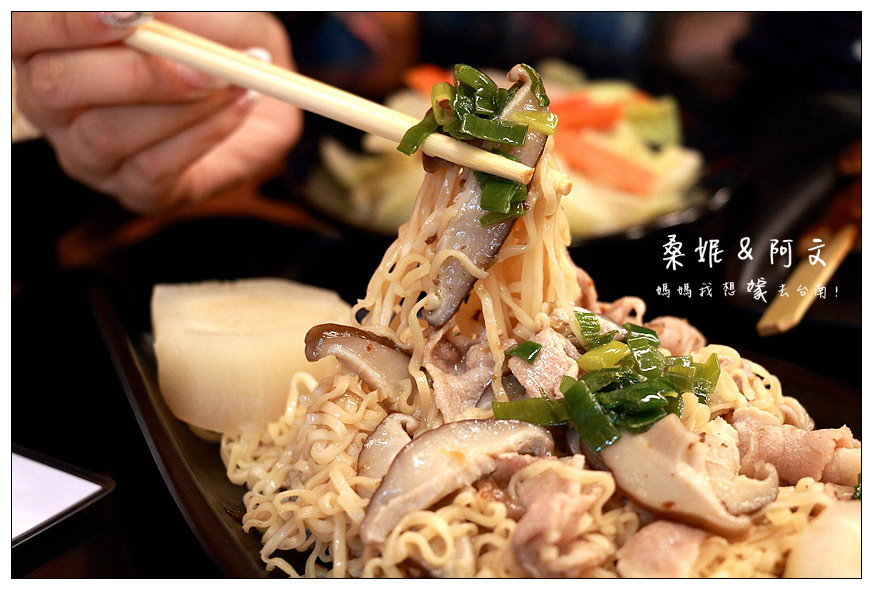 【台南中西區】【當食炭烤】先滷後烤,中藥醬汁獨特滋味!!!! 【台南中西區】【當食炭烤】先滷後烤,中藥醬汁獨特滋味!!!!