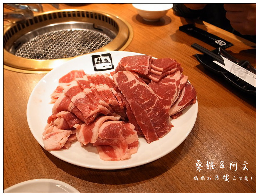 【台南東區】牛角日式炭火燒肉(南紡夢時代)，平日689+10%吃到飽!!