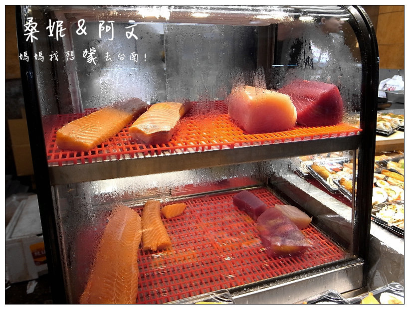 【台南安南區】大鮪堂!!!隱身在全台南最大果菜市場內!!!新鮮魚貨站著吃!!!