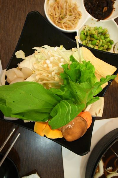 【鳥松】來澄清湖時別忘了吃「金閣鍋物」喔! 優質肉品大大滿足啦^^