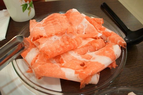 【鳥松】來澄清湖時別忘了吃「金閣鍋物」喔! 優質肉品大大滿足啦^^