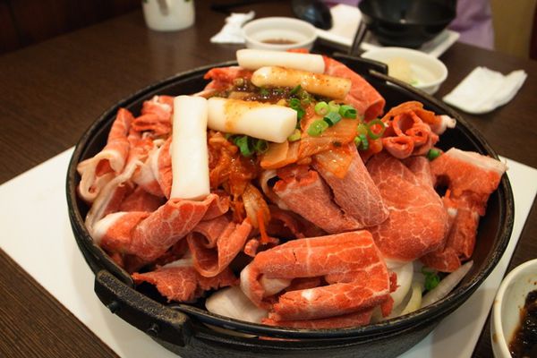 【鳥松】來澄清湖時別忘了吃「金閣鍋物」喔! 優質肉品大大滿足啦^^