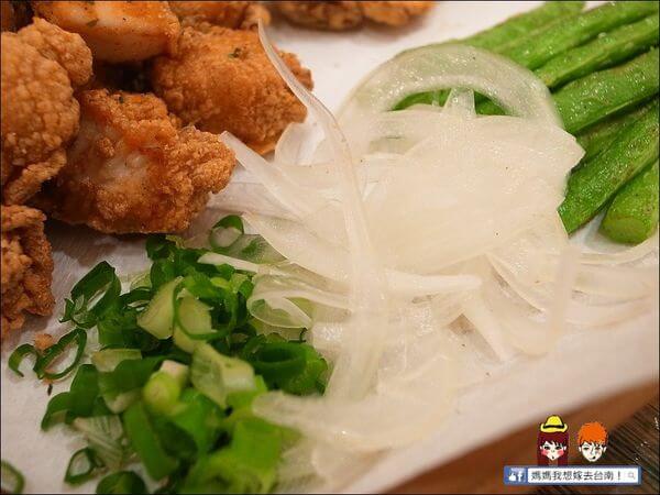 【台南中西區】去啃chicken特色內用鹽酥雞~好吃不油膩!!限定版丼飯♥