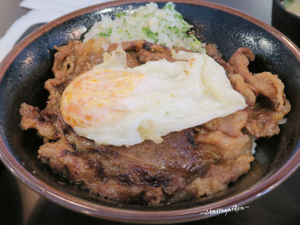[南崁菜鳥覓食記]燒肉丼販(桃園中正店)~販賣機點餐。自助飲料吧