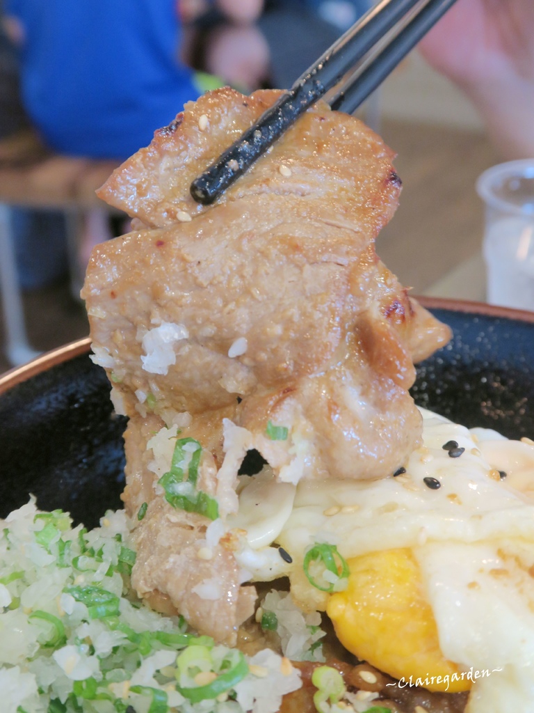 [南崁菜鳥覓食記]燒肉丼販(桃園中正店)~販賣機點餐。自助飲料吧