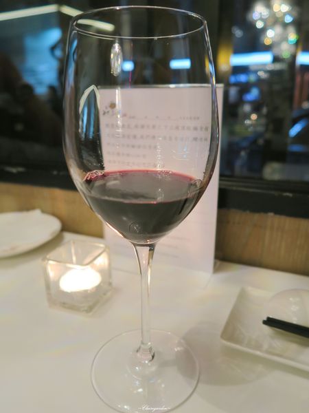 台北 捷運忠孝復興 天下三絕麵食館~高級餐廳裡享牛肉麵配紅酒