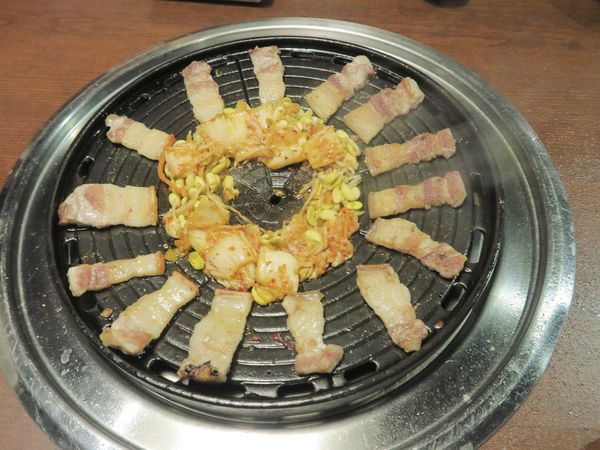 台北 捷運中山站 韓金館~起司。起司。五花肉的進擊