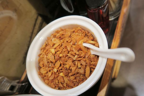 台北 捷運西門站 誠屋拉麵(寶慶店)~拉麵店的美味半熟蛋叉燒丼飯