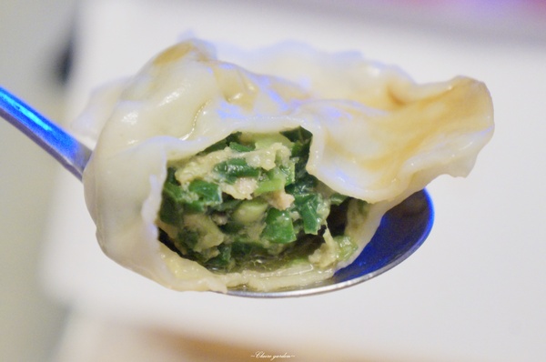 [北投在地美食]台北 芳芳江蘇水餃~味美價廉的市場內人氣餃子店