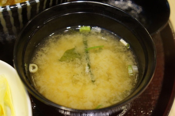 [試吃]台北捷運芝山 叁元天天丼専門店~巷弄裡人氣的日式丼飯