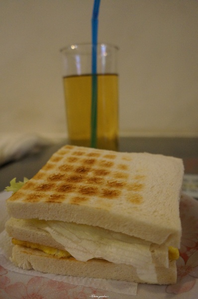 [北投在地美食]囍家炭烤三明治~一次大滿足之雙喜(豬排+馬鈴薯)炭烤三明治