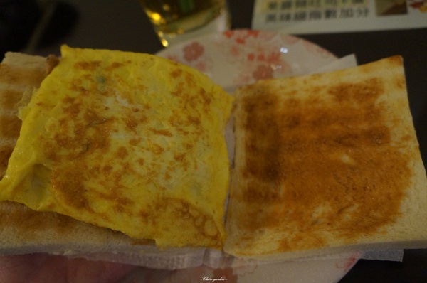 [北投在地美食]囍家炭烤三明治~一次大滿足之雙喜(豬排+馬鈴薯)炭烤三明治