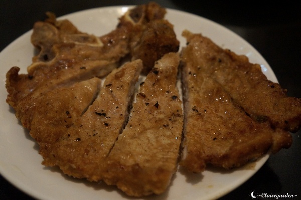 [北投在地美食]台北滿客屋拉麵~來自溫泉的蛋和豆腐，大推的其實是排骨XD