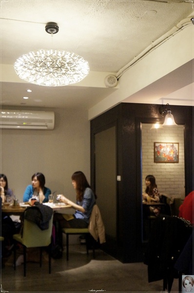 [試吃]台北捷運忠孝復興站Eat Eat Bistro~肥美鮮蝦&厚實干貝的美味義大利麵