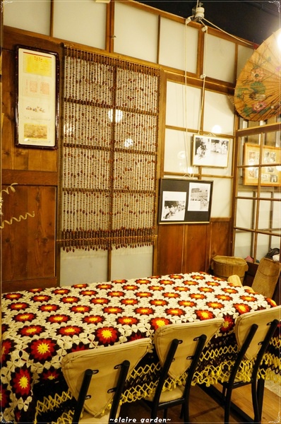 台北捷運中山站 午食年代蹦啾好吃餐廳 ~懷舊氣氛餐廳賣的竟然是？？