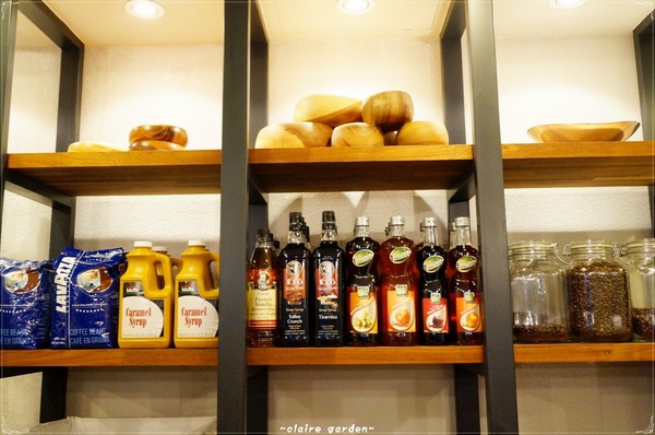 台北捷運公館站 路燈咖啡館~調色盤也上餐桌啦