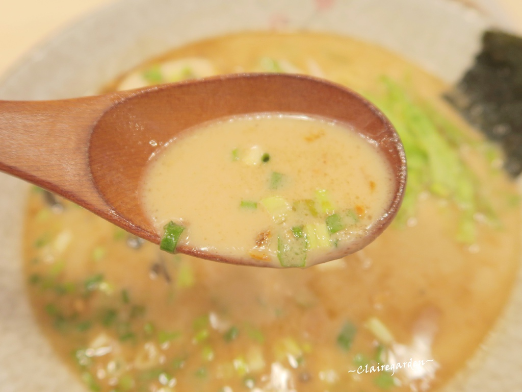 [南崁菜鳥覓食記] 江戶拉面亭~北海道香濃甜湯頭。香噴噴好厲害炸雞