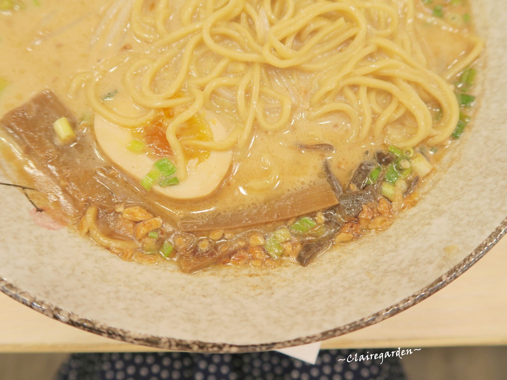 [南崁菜鳥覓食記] 江戶拉面亭~北海道香濃甜湯頭。香噴噴好厲害炸雞