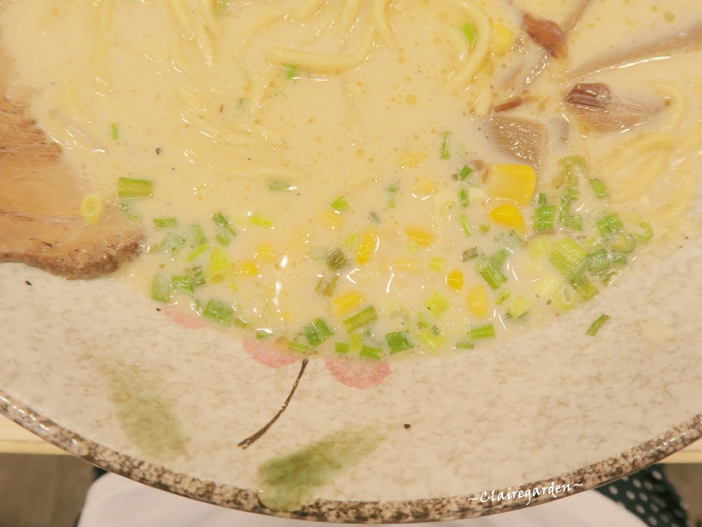 [南崁菜鳥覓食記] 江戶拉面亭~北海道香濃甜湯頭。香噴噴好厲害炸雞