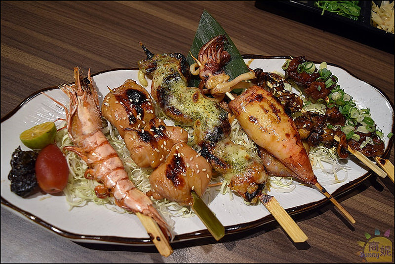 台中好吃鰻魚飯。御成町浪漫鰻屋老虎城店(附最新菜單)。鰻魚飯、丼飯通通大份量好好吃!!小菜湯品鰻魚醬汁免費續。本文登上奇摩首頁