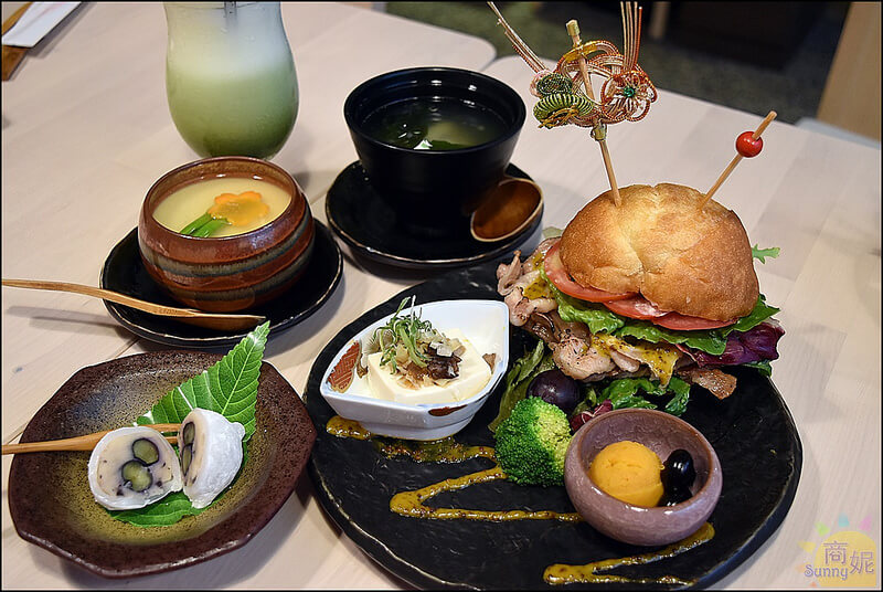 台中日式早午餐。錦小路物語(新開幕附夏季最新菜單)。可愛指數爆表的日式刨冰,讓人捨不得吃它!類似懷石料理的日式套餐,精緻漂亮清爽好吃價格卻不貴。本文登上奇摩首頁 台中日式早午餐。錦小路物語(新開幕附夏季最新菜單)。可愛指數爆表的日式刨冰,讓人捨不得吃它!類似懷石料理的日式套餐,精緻漂亮清爽好吃價格卻不貴。本文登上奇摩首頁
