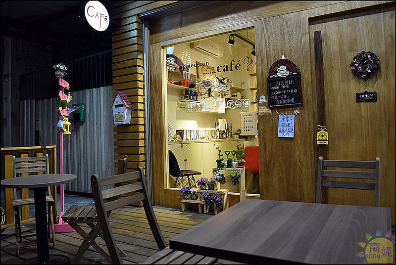  台中低調文青咖啡店。咖啡旅行Cafe Trip。精品咖啡、甜點品質超優推薦必點。窩一整天都不膩。寵物友善咖啡店(文末讀者優惠無期限)