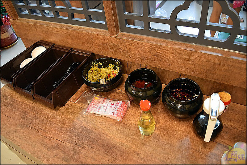 豐原超好吃牛肉麵。牛道精燉牛肉麵。全台中唯一台灣牛清燉牛腩麵,不論湯頭還是肉質都是一級棒!限量供應推薦必點。本文登上奇摩首頁 豐原超好吃牛肉麵。牛道精燉牛肉麵。全台中唯一台灣牛清燉牛腩麵,不論湯頭還是肉質都是一級棒!限量供應推薦必點。本文登上奇摩首頁