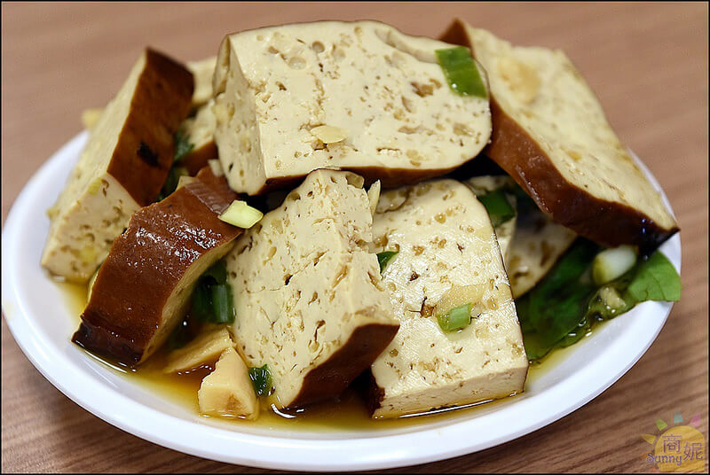 豐原超好吃牛肉麵。牛道精燉牛肉麵。全台中唯一台灣牛清燉牛腩麵,不論湯頭還是肉質都是一級棒!限量供應推薦必點。本文登上奇摩首頁 豐原超好吃牛肉麵。牛道精燉牛肉麵。全台中唯一台灣牛清燉牛腩麵,不論湯頭還是肉質都是一級棒!限量供應推薦必點。本文登上奇摩首頁