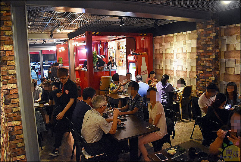 台中大里美食新開幕工業風串燒。餤 工業燒(附最新菜單)。深夜食堂宵夜新據點 台中大里美食新開幕工業風串燒。餤 工業燒(附最新菜單)。深夜食堂宵夜新據點