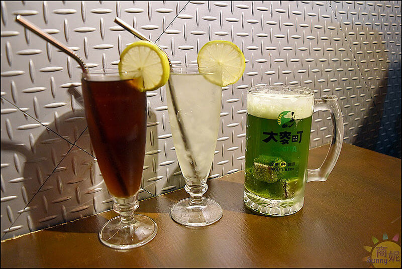 台中大里美食新開幕工業風串燒。餤 工業燒(附最新菜單)。深夜食堂宵夜新據點 台中大里美食新開幕工業風串燒。餤 工業燒(附最新菜單)。深夜食堂宵夜新據點