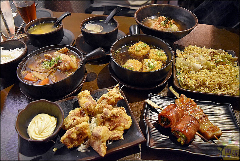 台中大里美食新開幕工業風串燒。餤 工業燒(附最新菜單)。深夜食堂宵夜新據點 台中大里美食新開幕工業風串燒。餤 工業燒(附最新菜單)。深夜食堂宵夜新據點