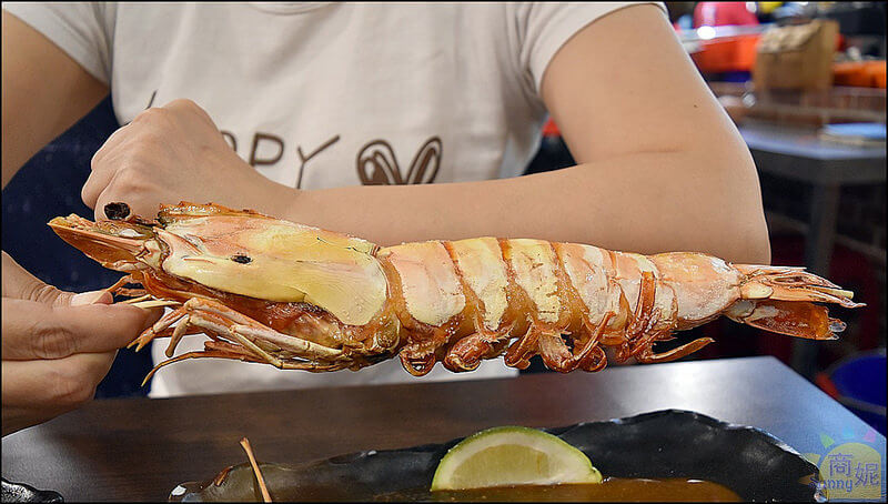 台中美食現烤霸王級活海鮮。リ味館。食尚玩家、民視新聞報導生鮮水產現烤海鮮吃過都說讚。老饕推薦點隱藏版就對了。本文登上奇摩首頁