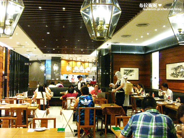  【台中美食】鼎泰豐小籠包@食記．無限次訪！永遠都吃不膩～-小龍包