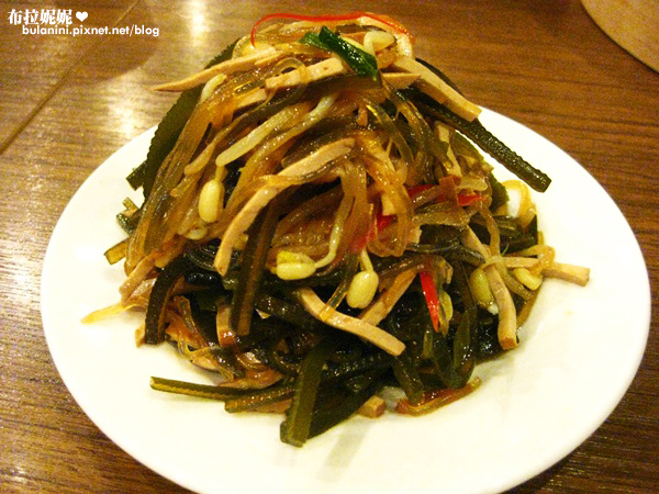 【台中美食】鼎泰豐小籠包@食記．無限次訪！永遠都吃不膩～-小龍包