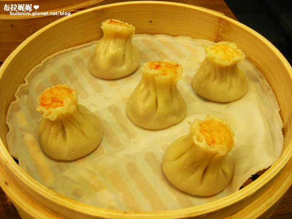  【台中美食】鼎泰豐小籠包@食記．無限次訪！永遠都吃不膩～-小龍包