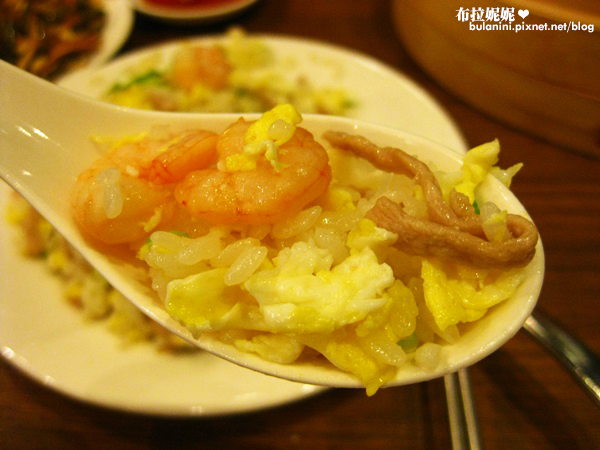  【台中美食】鼎泰豐小籠包@食記．無限次訪！永遠都吃不膩～-小龍包