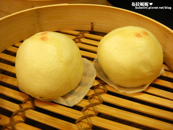  【台中美食】鼎泰豐小籠包@食記．無限次訪！永遠都吃不膩～-小龍包