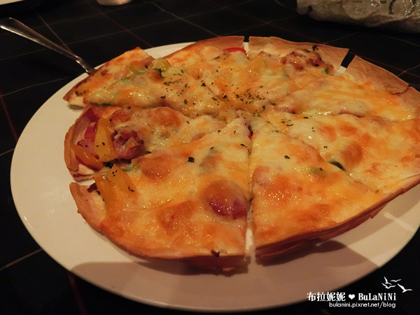  【台中美食餐廳】金色三麥-台中市政店@萬聖節氣氛！與好友的週六夜晚-台中