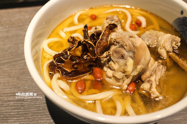 【台中晚餐美食餐廳】晚餐氣氛大不同！手工烏龍麵界口碑第一@四國讚岐烏龍麵-台中