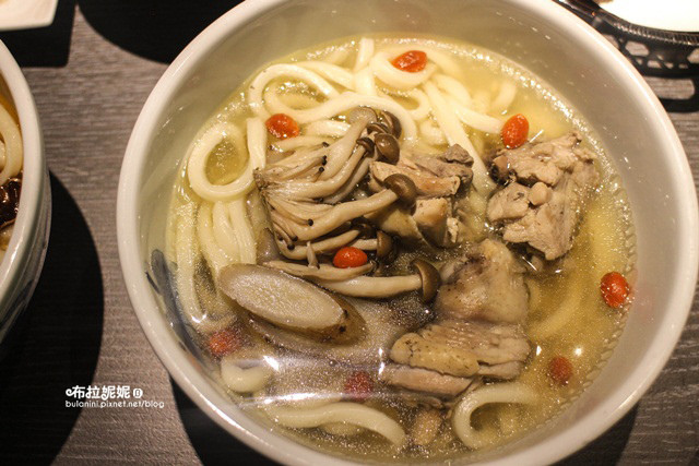 【台中晚餐美食餐廳】晚餐氣氛大不同！手工烏龍麵界口碑第一@四國讚岐烏龍麵-台中
