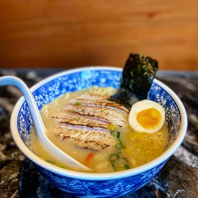 花蓮美食分享 好吃的拉麵~~-生魚片 花蓮美食分享 好吃的拉麵~~-生魚片