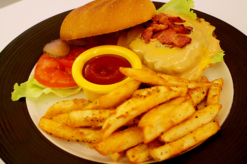 【羽諾食記】士林夜市美食~TEDDY'S BURGER 泰迪漢堡-士林