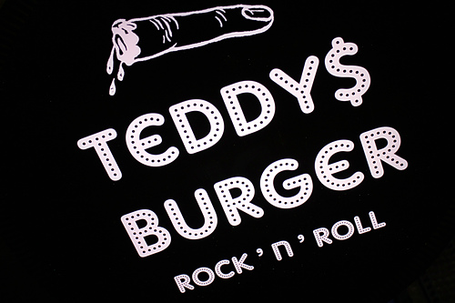 【羽諾食記】士林夜市美食~TEDDY'S BURGER 泰迪漢堡-士林